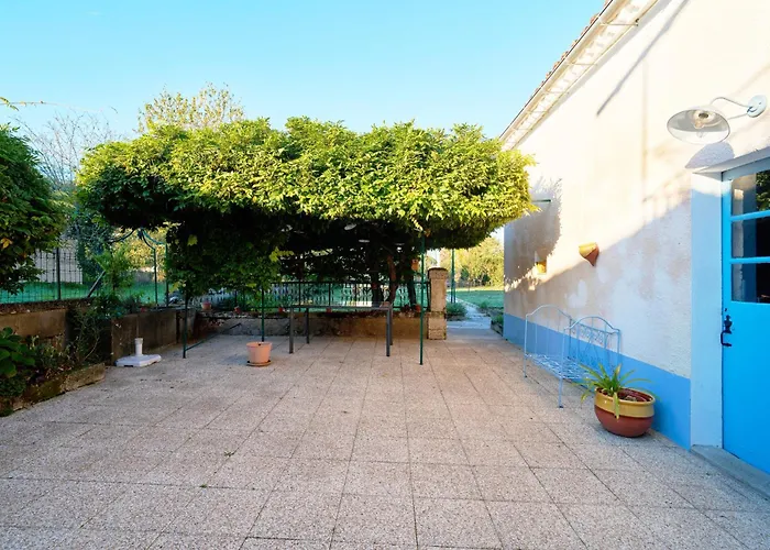 D'hotes - La Bonbonniere Bed & Breakfast 3*